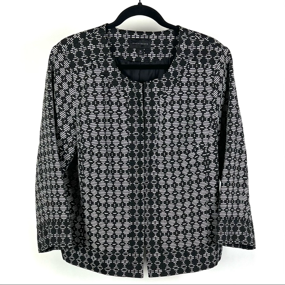 Investments Women's Black & White Geometric Textured Open Front Jacket